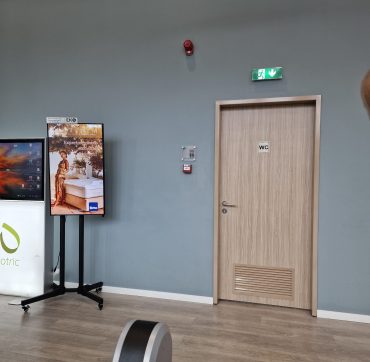 Reteaua Digitala DOOH Indoor - My Motric