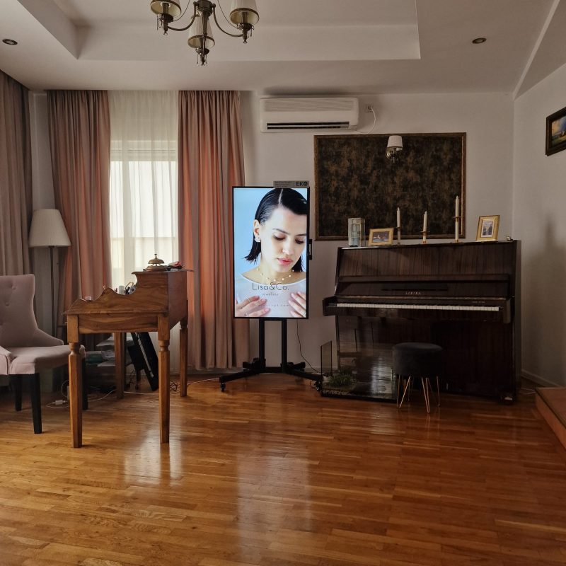 Reteaua Digitala DOOH Indoor - BROTAC Medical | Nordului, cartierul Francez