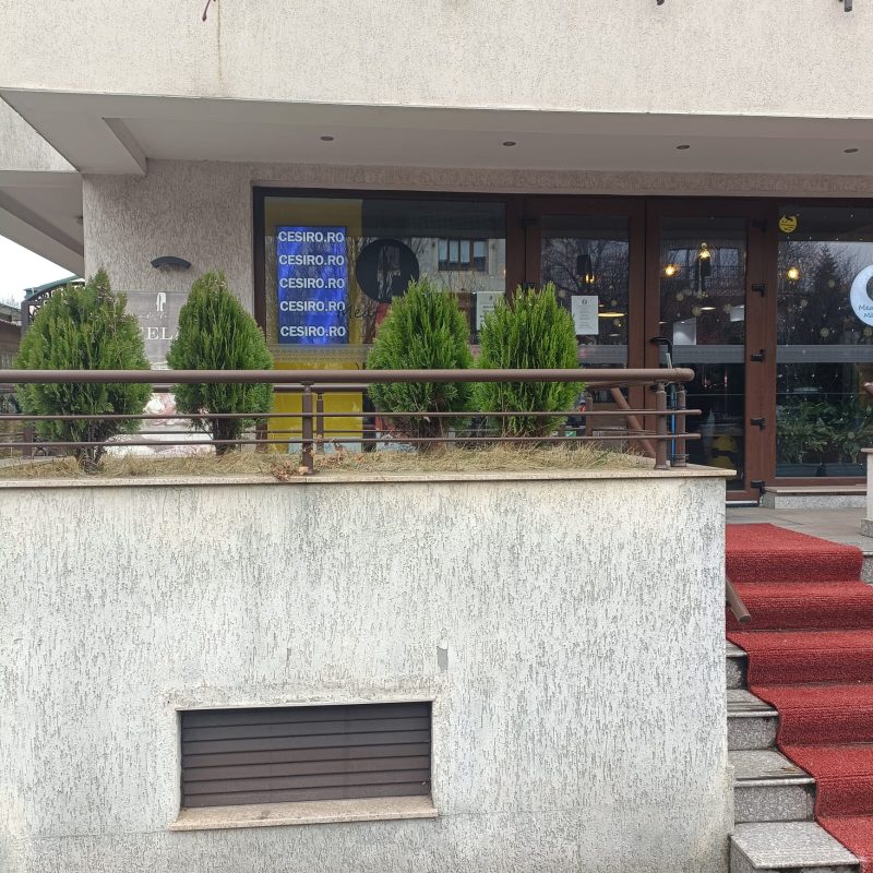 Reteaua Digitala DOOH Indoor - Meat 2 Eat Macelarie Premium