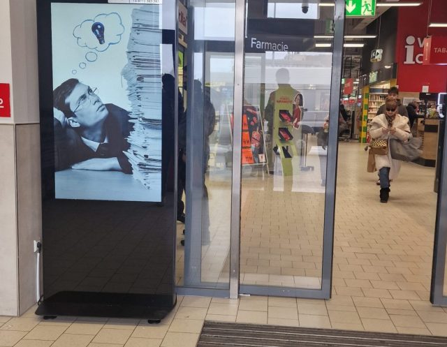 Rețeaua DOOH EkoGroup în Brașov se dezvoltă prin Ciprian Petrescu